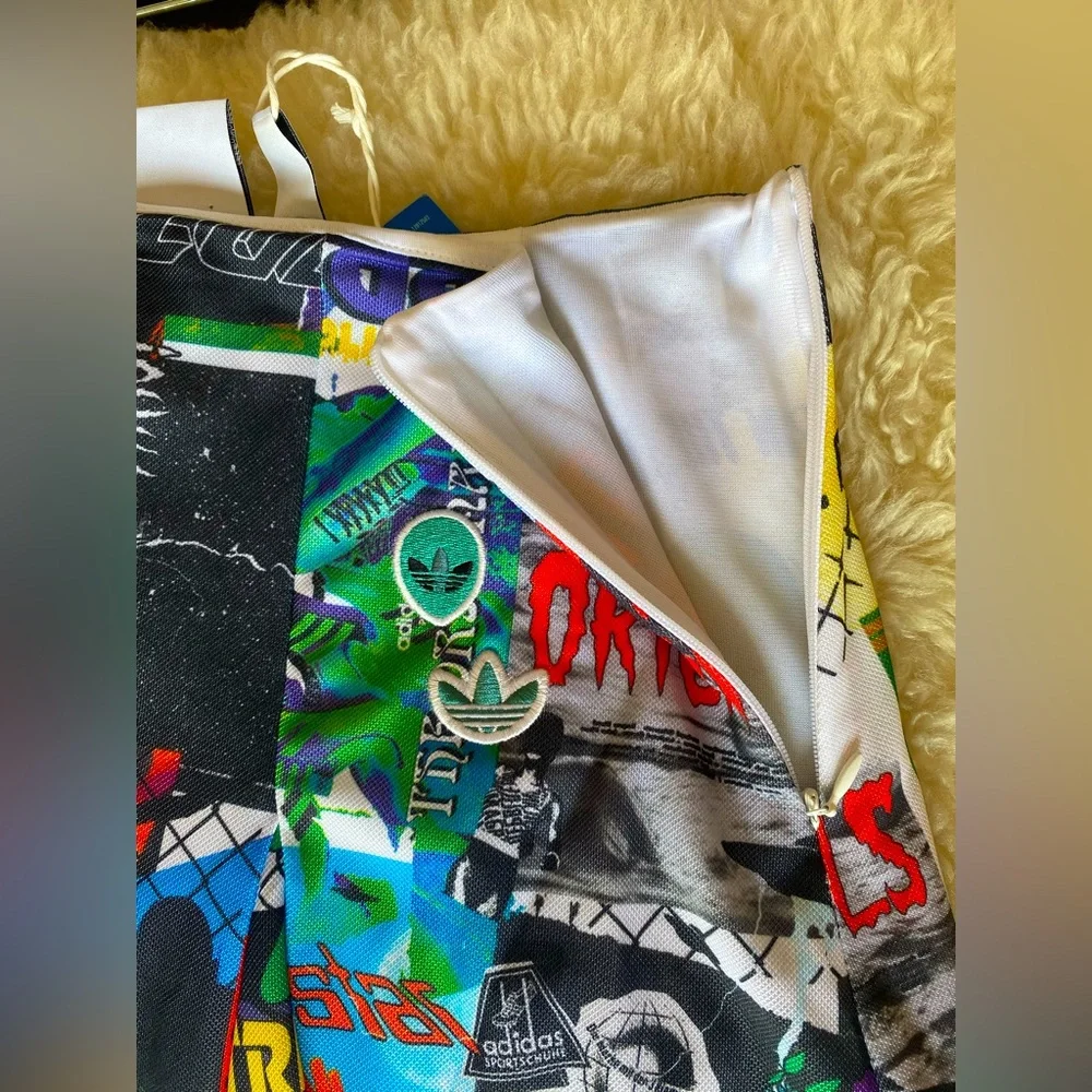 Adidas Original AOP skirt - Picture 4 of 8